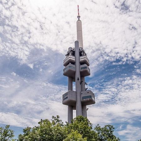 Tower Apartment براغ المظهر الخارجي الصورة