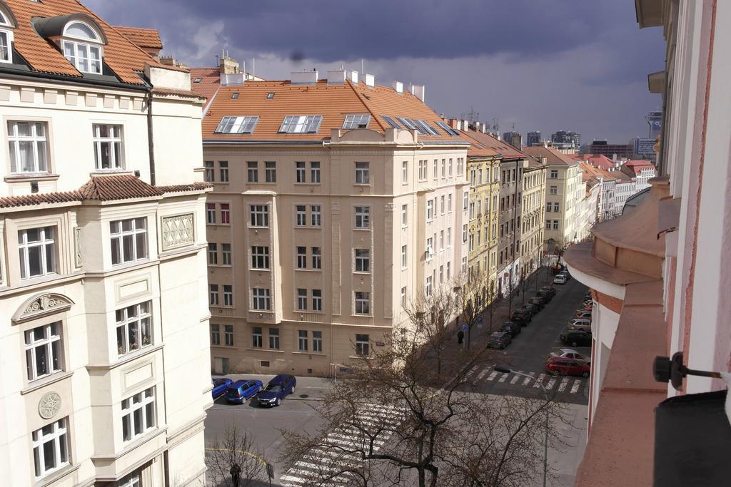 Tower Apartment براغ الغرفة الصورة