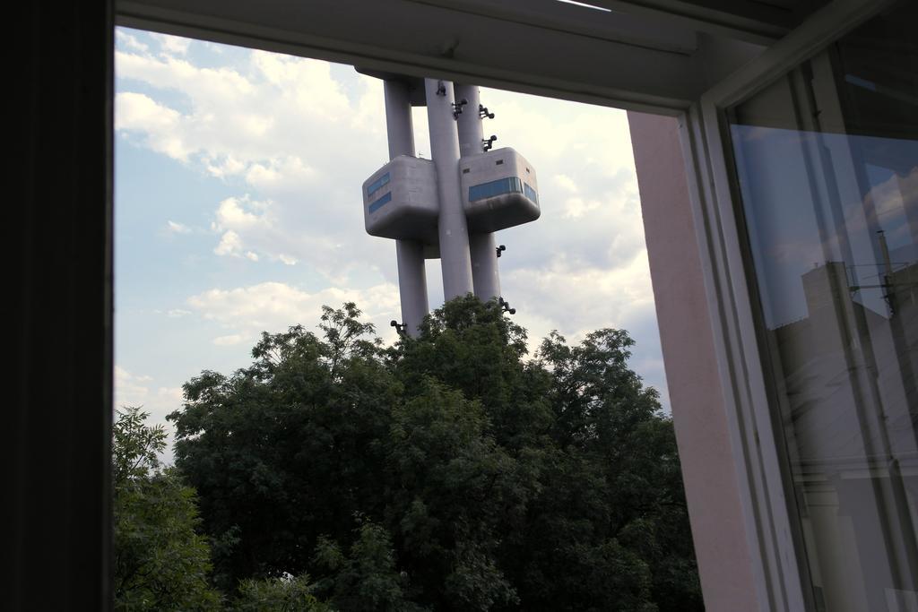 Tower Apartment براغ الغرفة الصورة