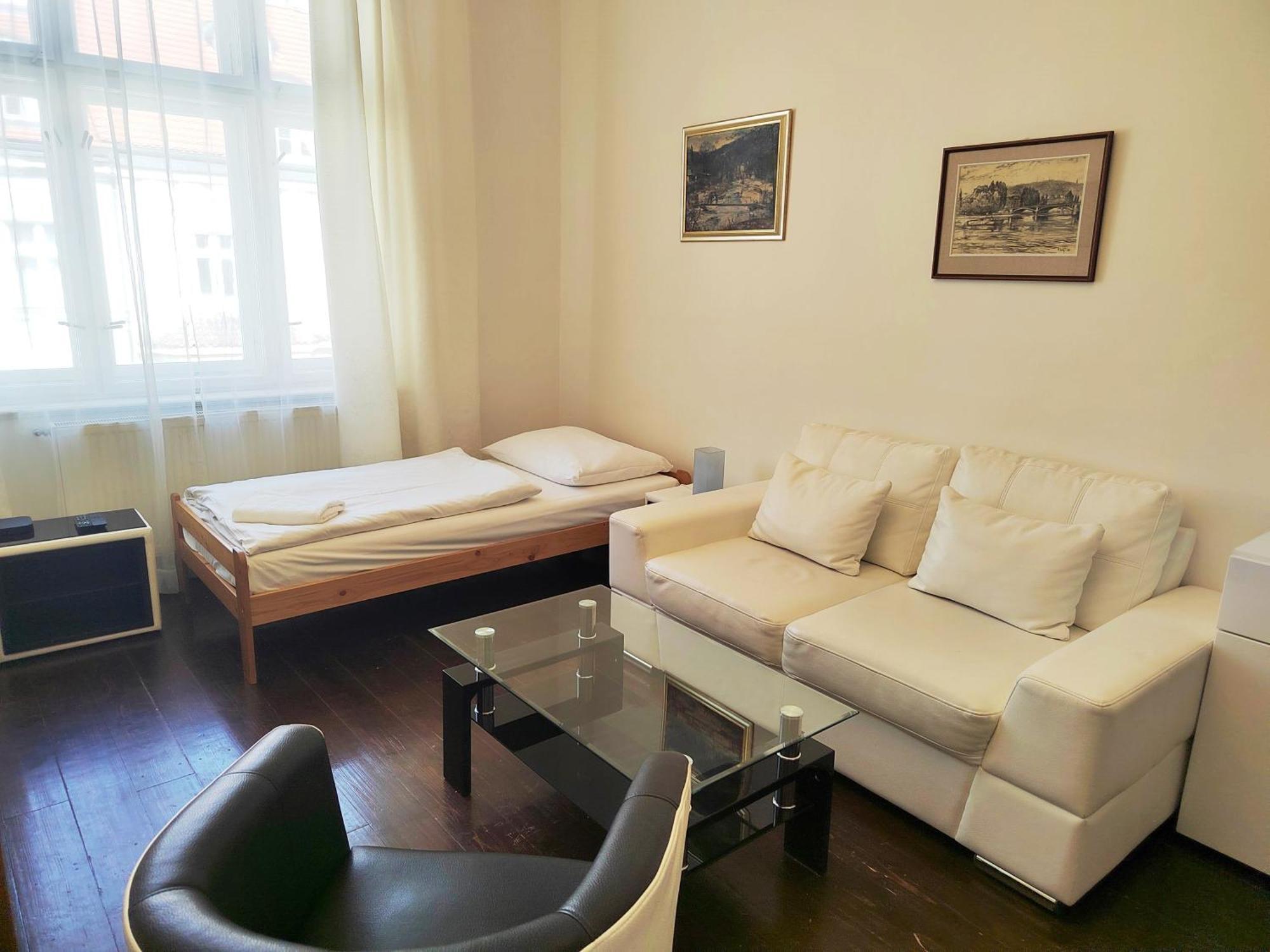 Tower Apartment براغ المظهر الخارجي الصورة